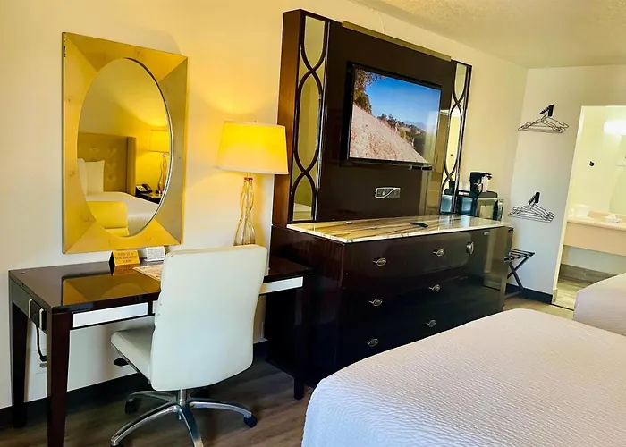 Ramada By Wyndham Motel 2*