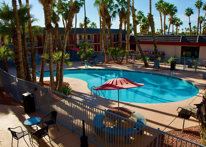 Ramada By Wyndham Motel Yuma