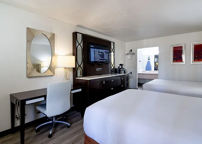 Motel Ramada By Wyndham 2*