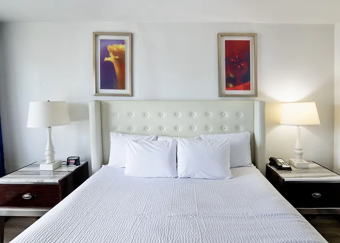 Ramada By Wyndham Motel
