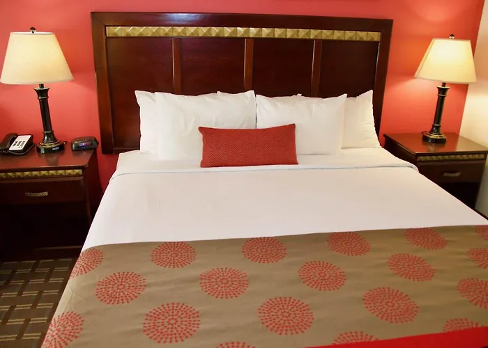 Ramada By Wyndham Motel Yuma