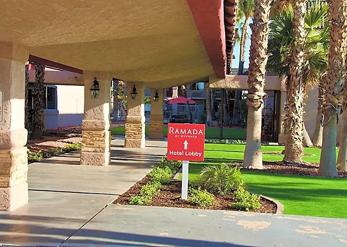 Ramada By Wyndham 2*