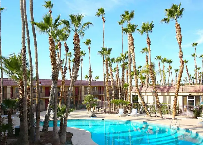 Ramada By Wyndham Motel 2*