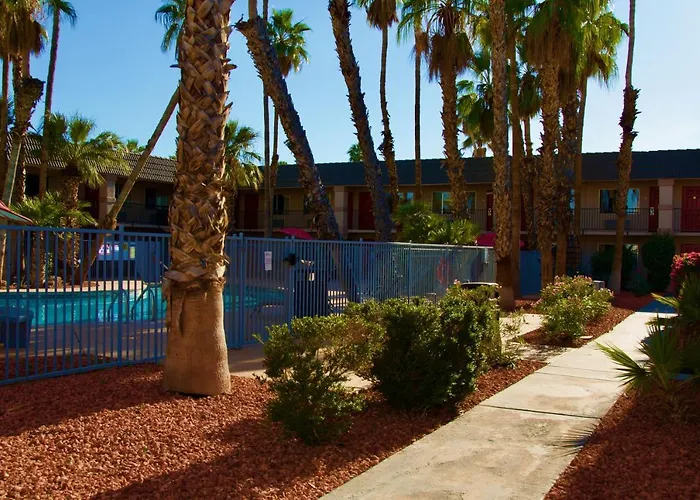 Ramada By Wyndham 2*
